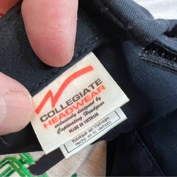 TOP OF THE WORLD NOTRE DAME FIGHTING IRISH MENS NAVY BLUE PHENOM FLEX CAP - Picture 8 of 9